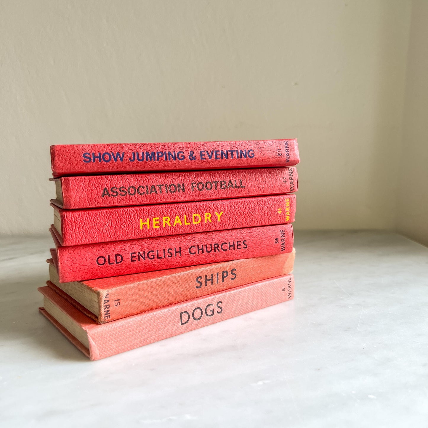 The Observers Books Collection: English Pocket Guides, Assorted titles