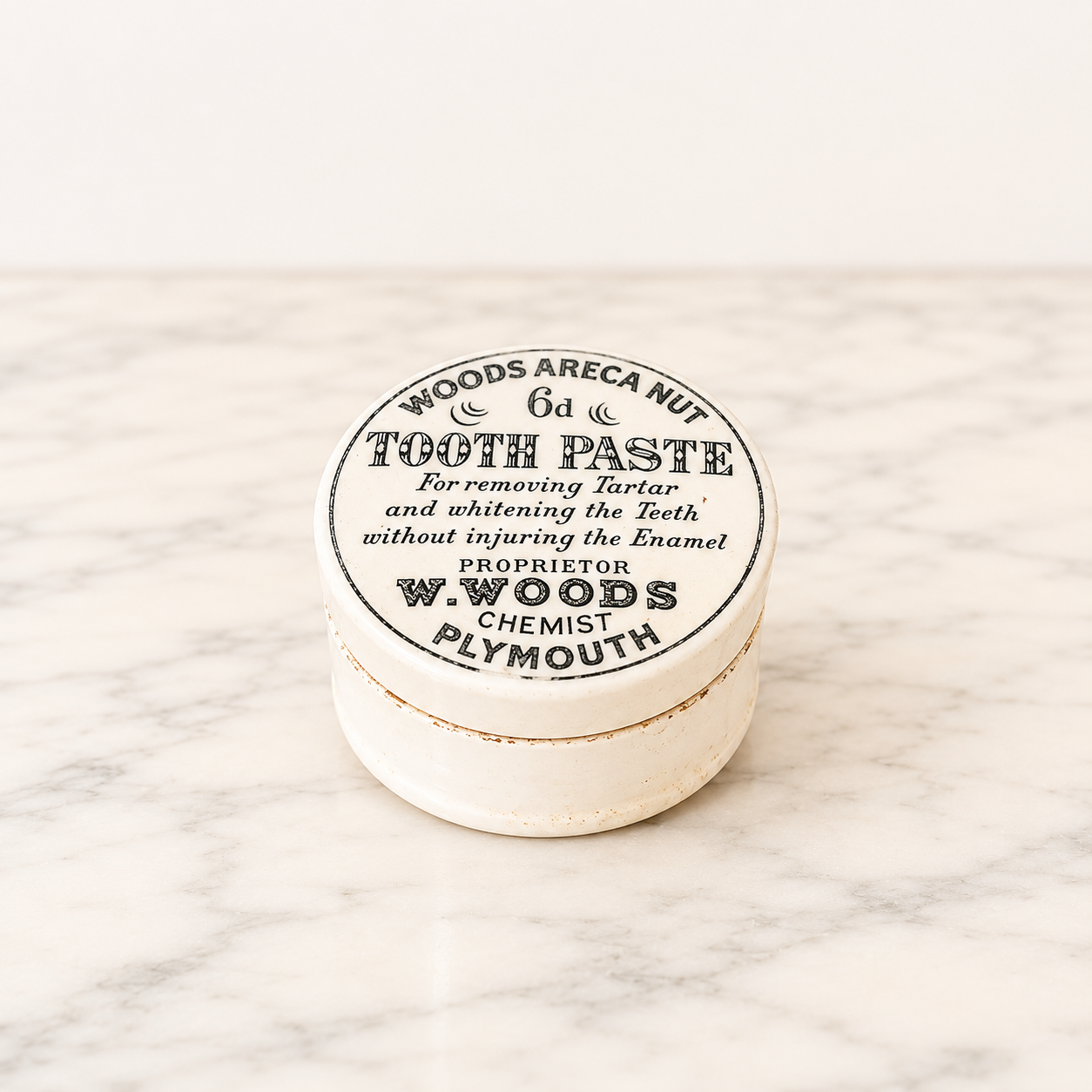 Vintage Woods Areca Nut Tooth Paste Pot with Lid – English Advertising Pot