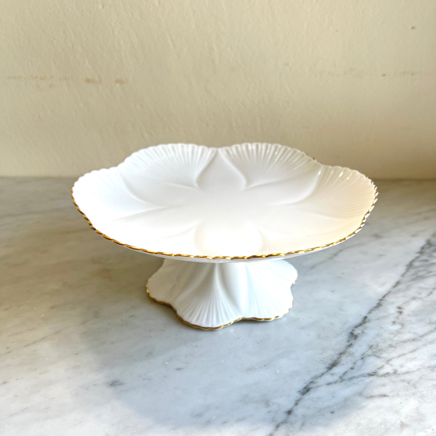 Shelley Pedestal Cake Stand