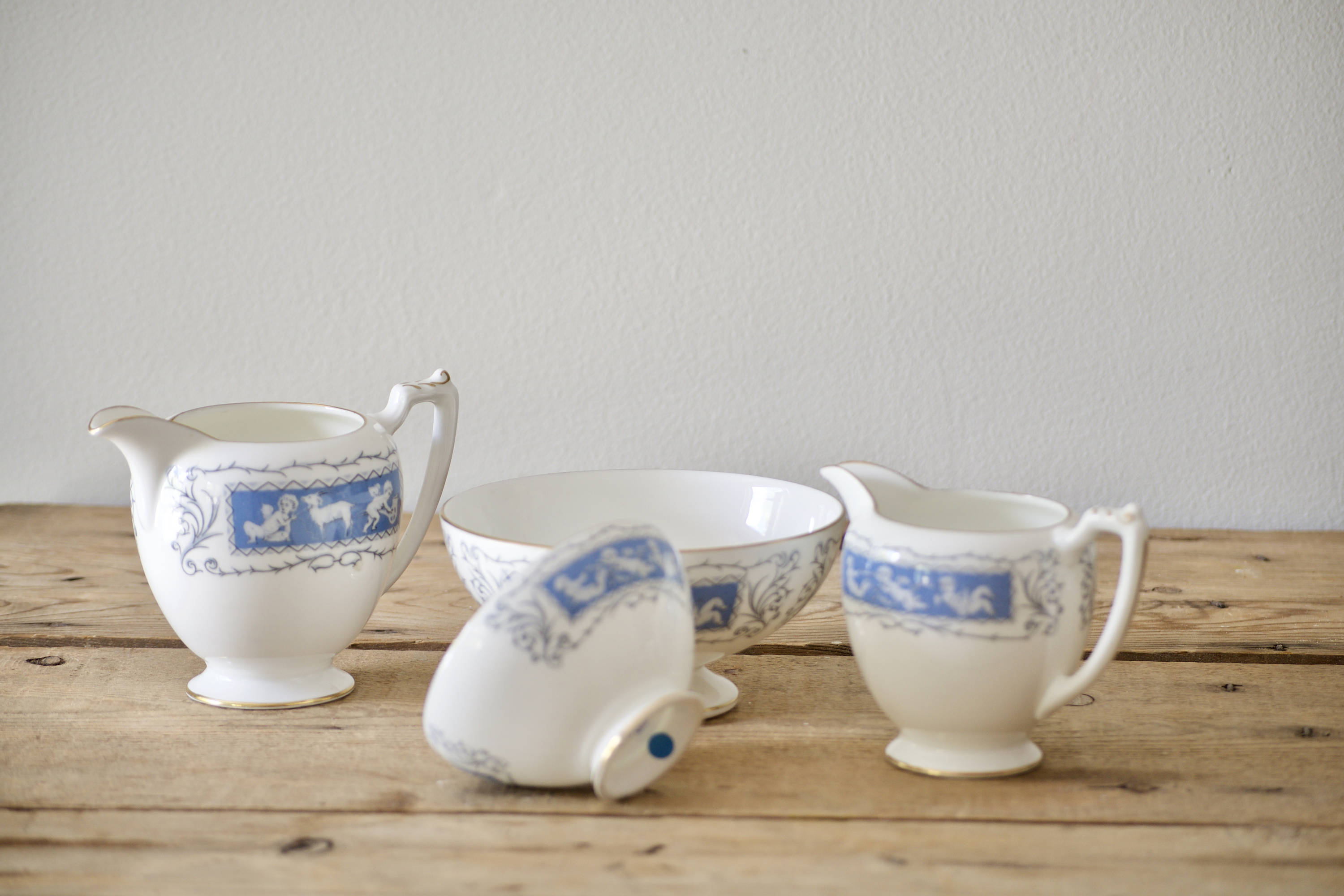 Coalport Revelry 40-pc Bone China Dinnerware Set – Vintage Flicker