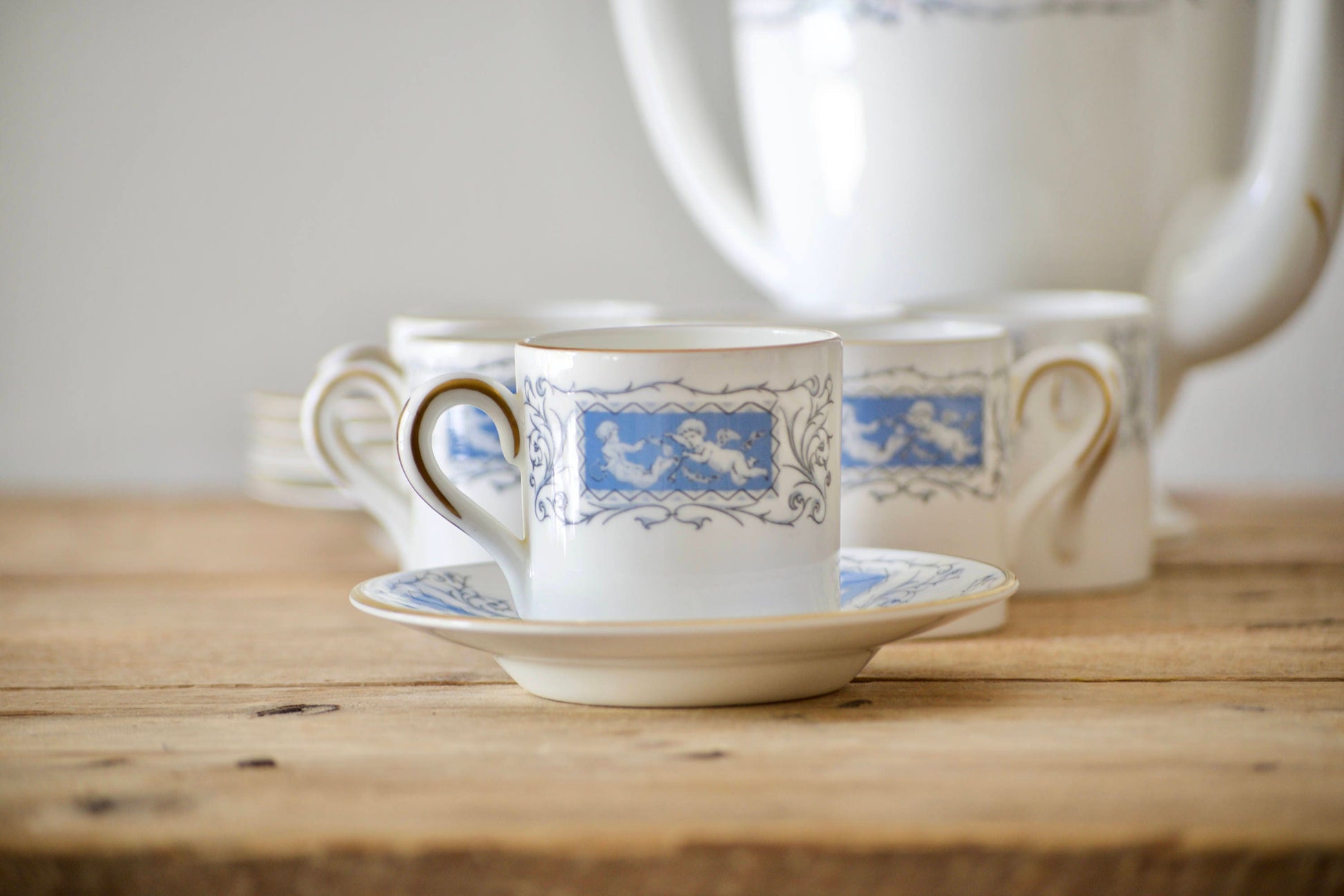 CoalPort Revelry Dinnerware Set, 40 pc Blue and White Bone China Dinner Set, Wedding China, Bridgerton china