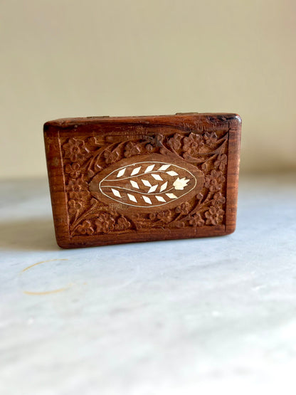 Hand Carved Kashmiri Trinket Box: Floral Inlay, Boho Decor (6"x4"x2.5")