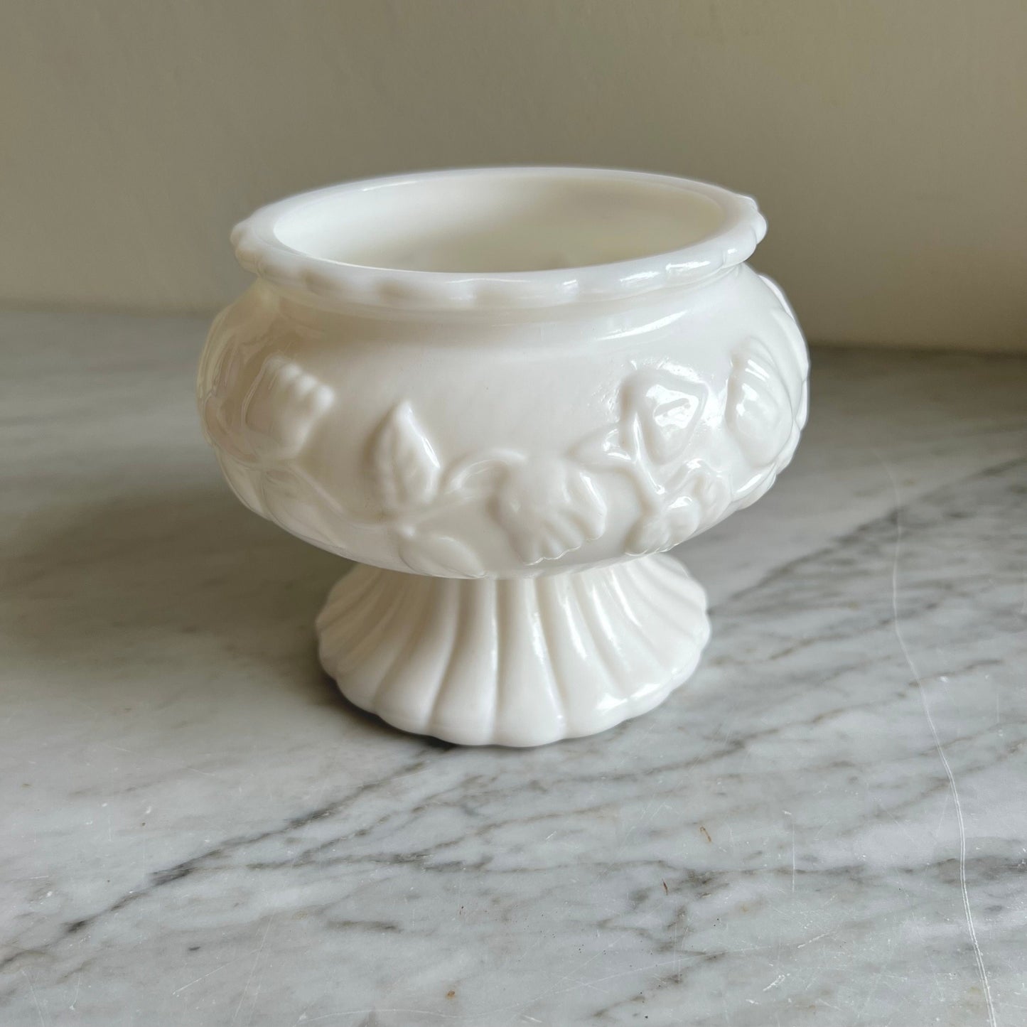 Cute Indoor Milkglass Planter, Small White Flower Pot, Gift for Mom / Her, Housewarming Gift, Collectible Milk Glass, Vintage Home Decor