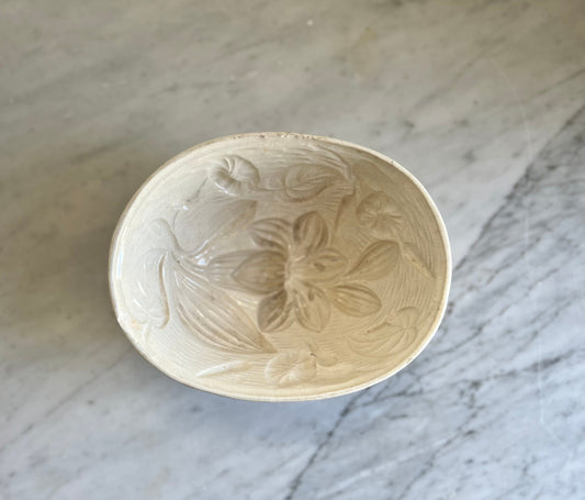 Antique Wedgwood Creamware Aspic Mold with Lily Motif