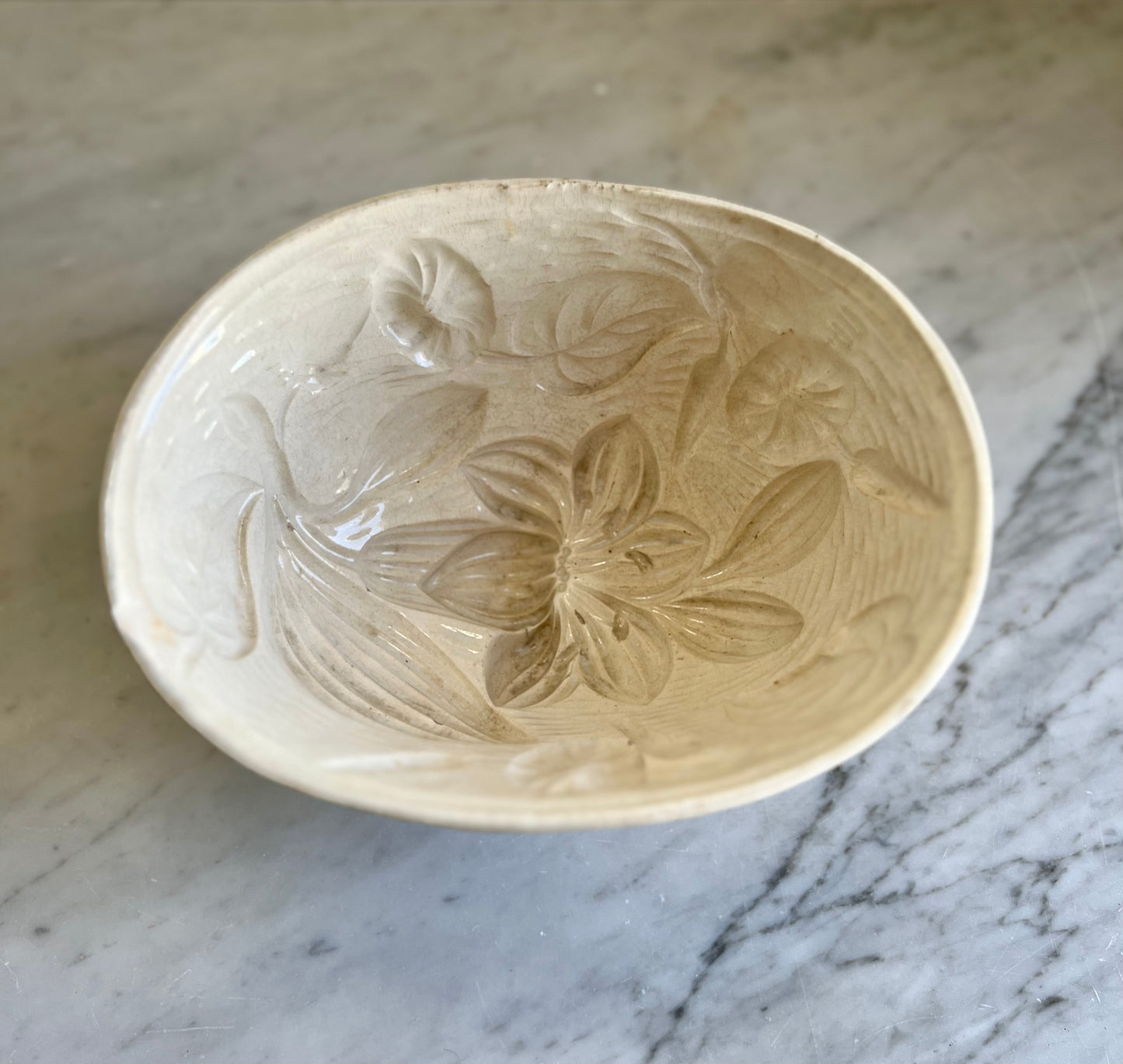 Antique Wedgwood Creamware Aspic Mold with Lily Motif