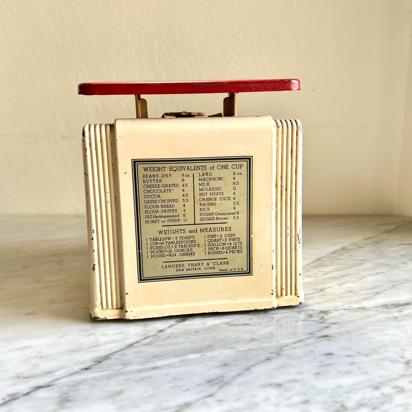 Universal Art Deco Vintage Scale