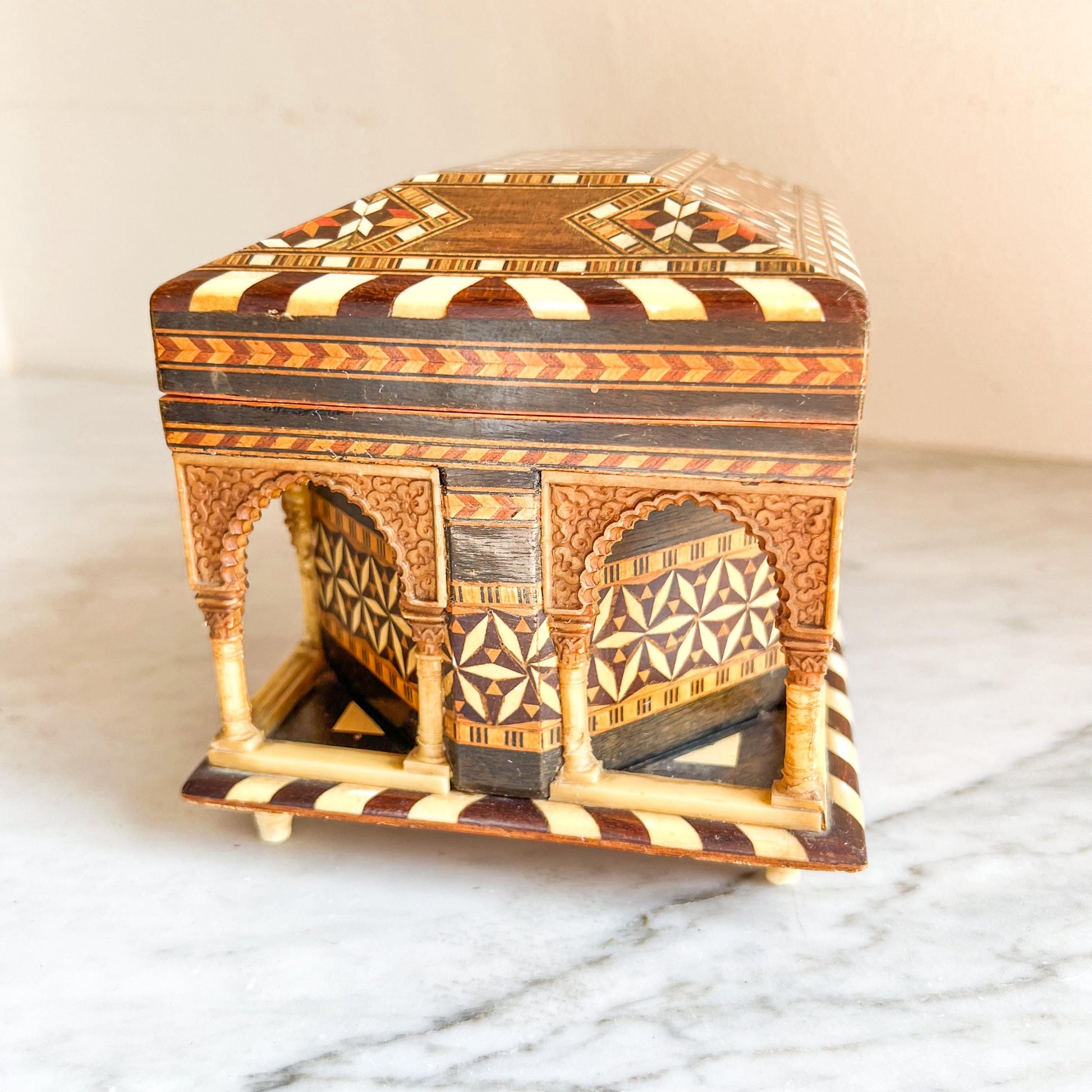 Vintage Inlaid Wooden Marquetry Jewelry Box with Arched Detail – Geometric Mosaic Design