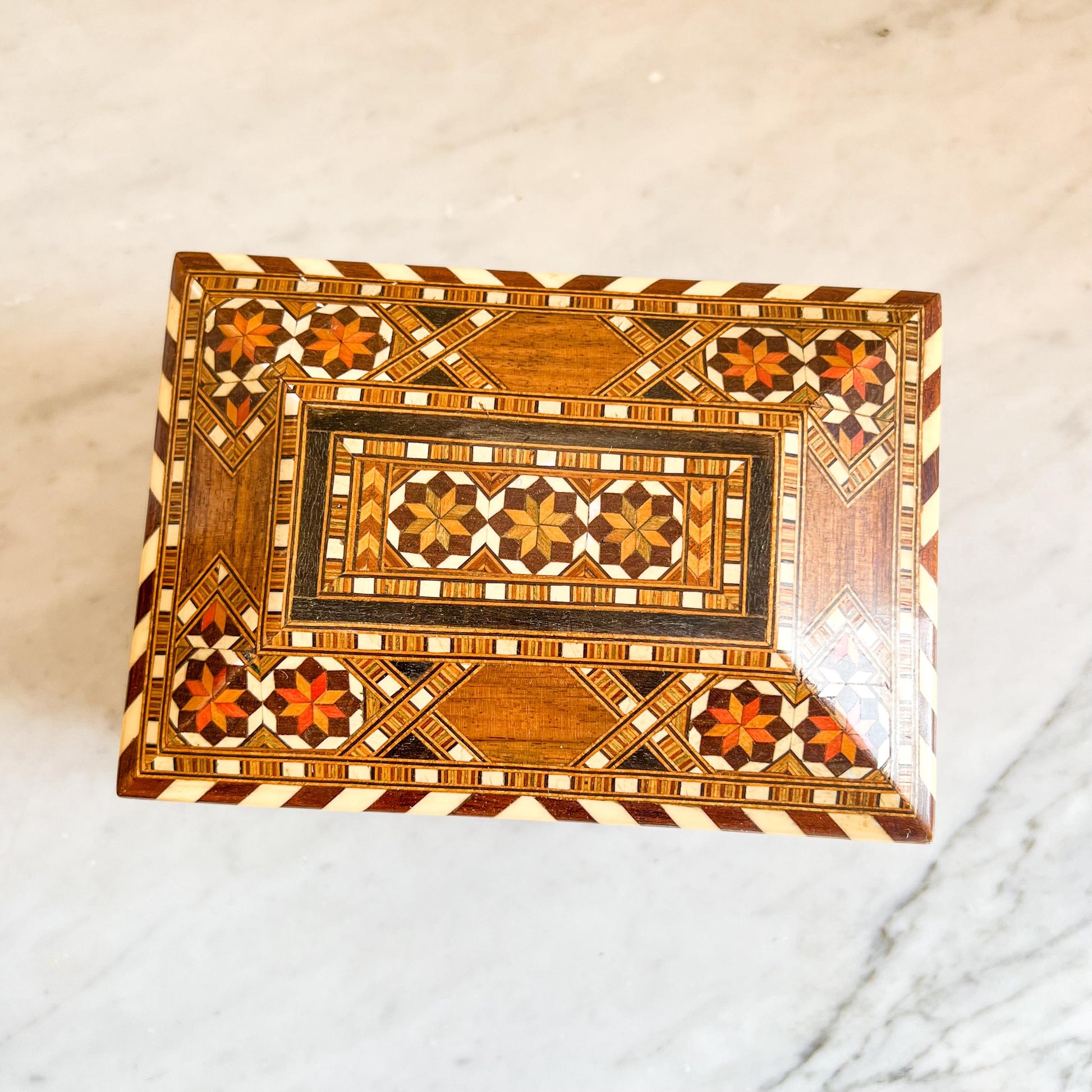 Vintage Inlaid Wooden Marquetry Jewelry Box with Arched Detail – Geometric Mosaic Design