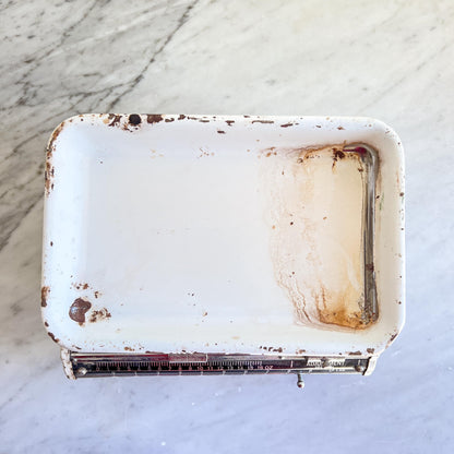 Vintage Royal England Kitchen Scale – White Enamel 10 lb Balance Scale – Farmhouse Rustic Décor