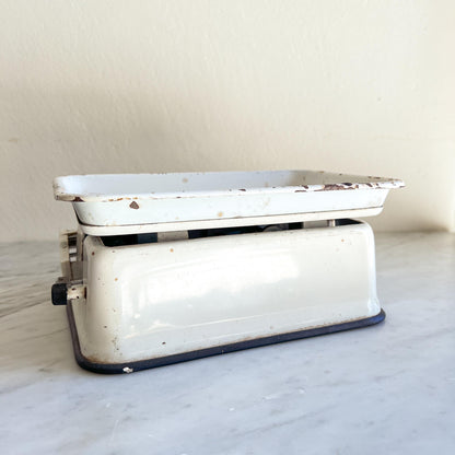 Vintage Royal England Kitchen Scale – White Enamel 10 lb Balance Scale – Farmhouse Rustic Décor