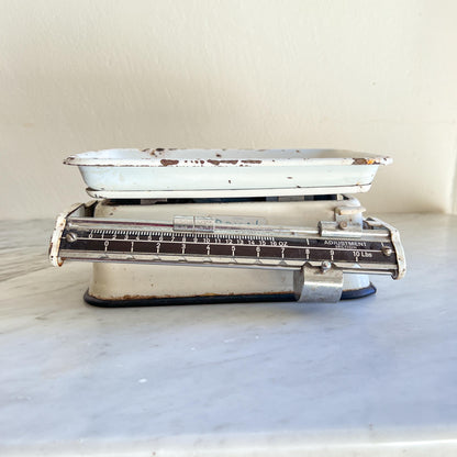 Vintage Royal England Kitchen Scale – White Enamel 10 lb Balance Scale – Farmhouse Rustic Décor