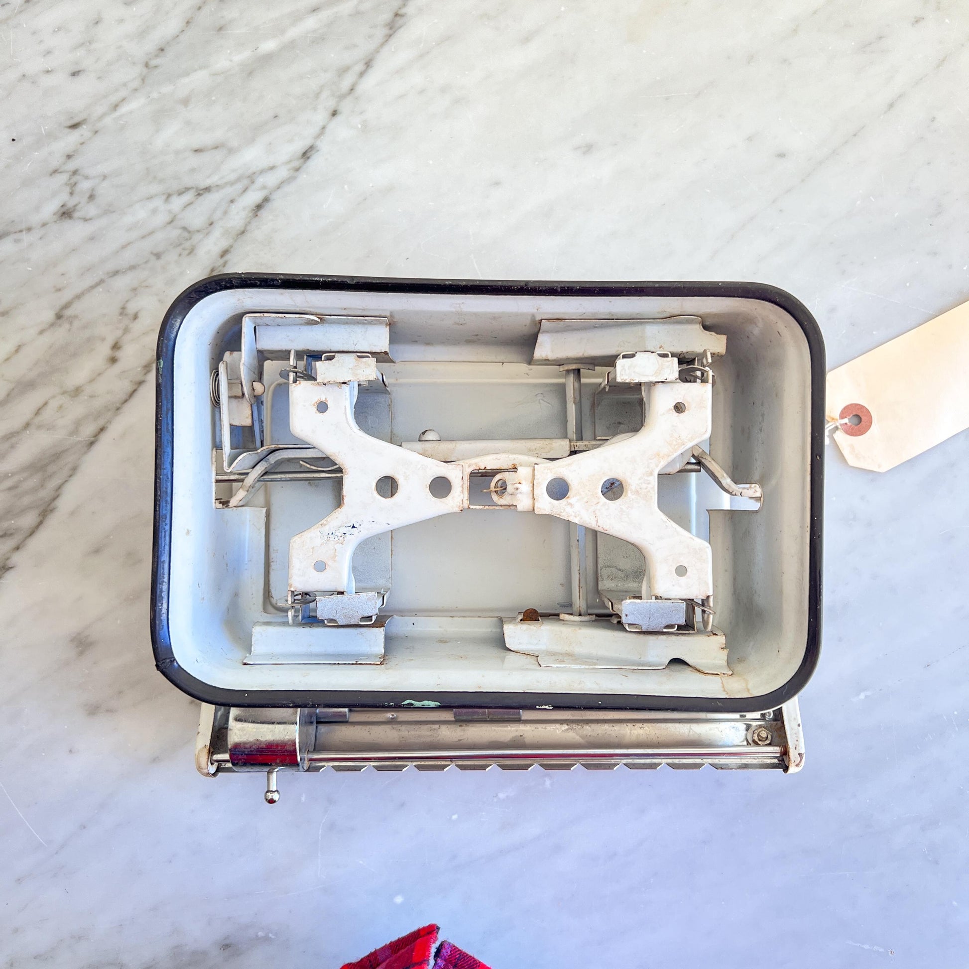 Vintage Royal England Kitchen Scale – White Enamel 10 lb Balance Scale – Farmhouse Rustic Décor