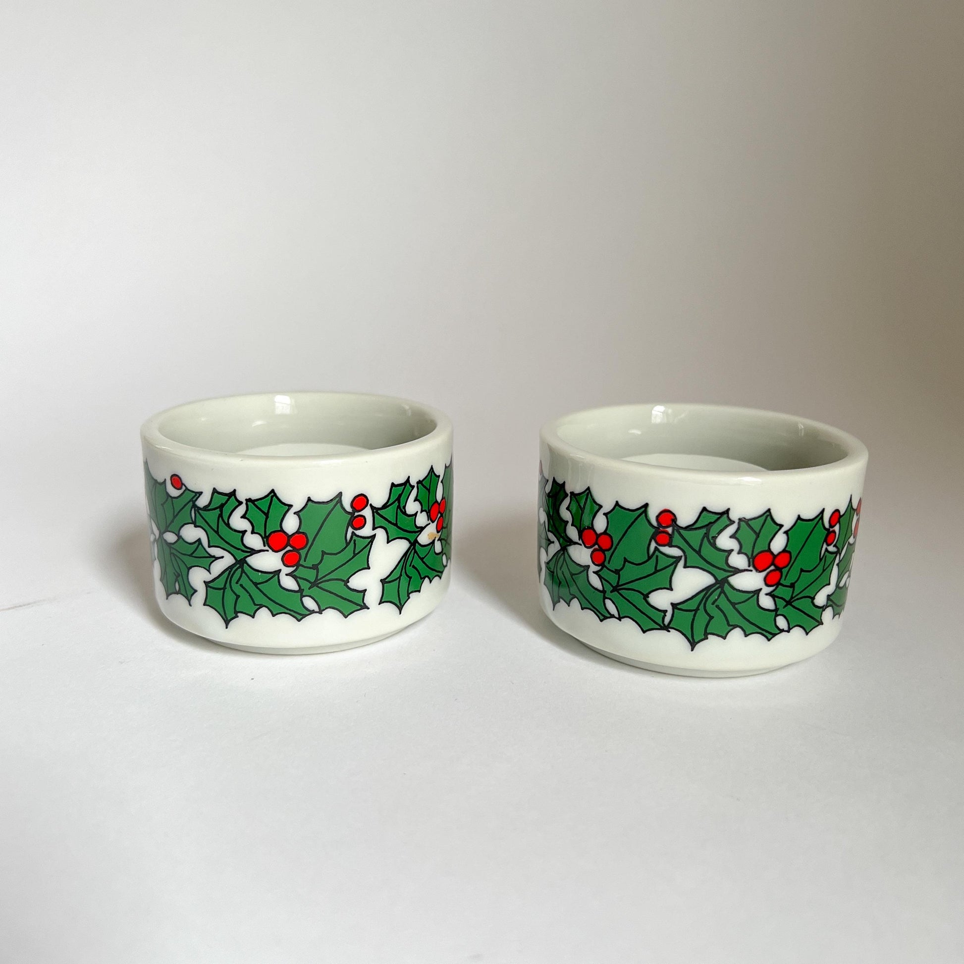 Colonial Candle Holly Christmas Candlestick Holder
