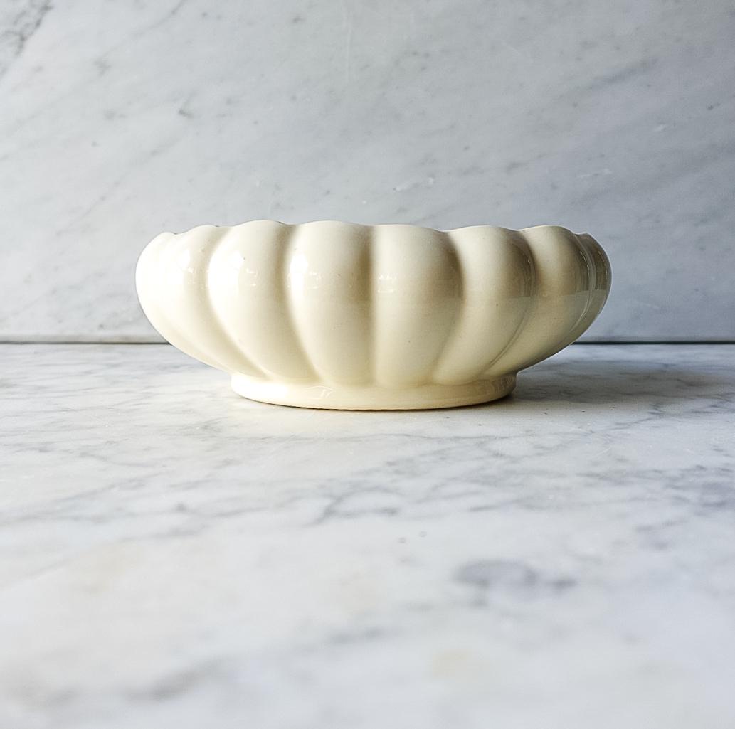 Scalloped Haeger Vintage Planter - Shallow Creamware Vase