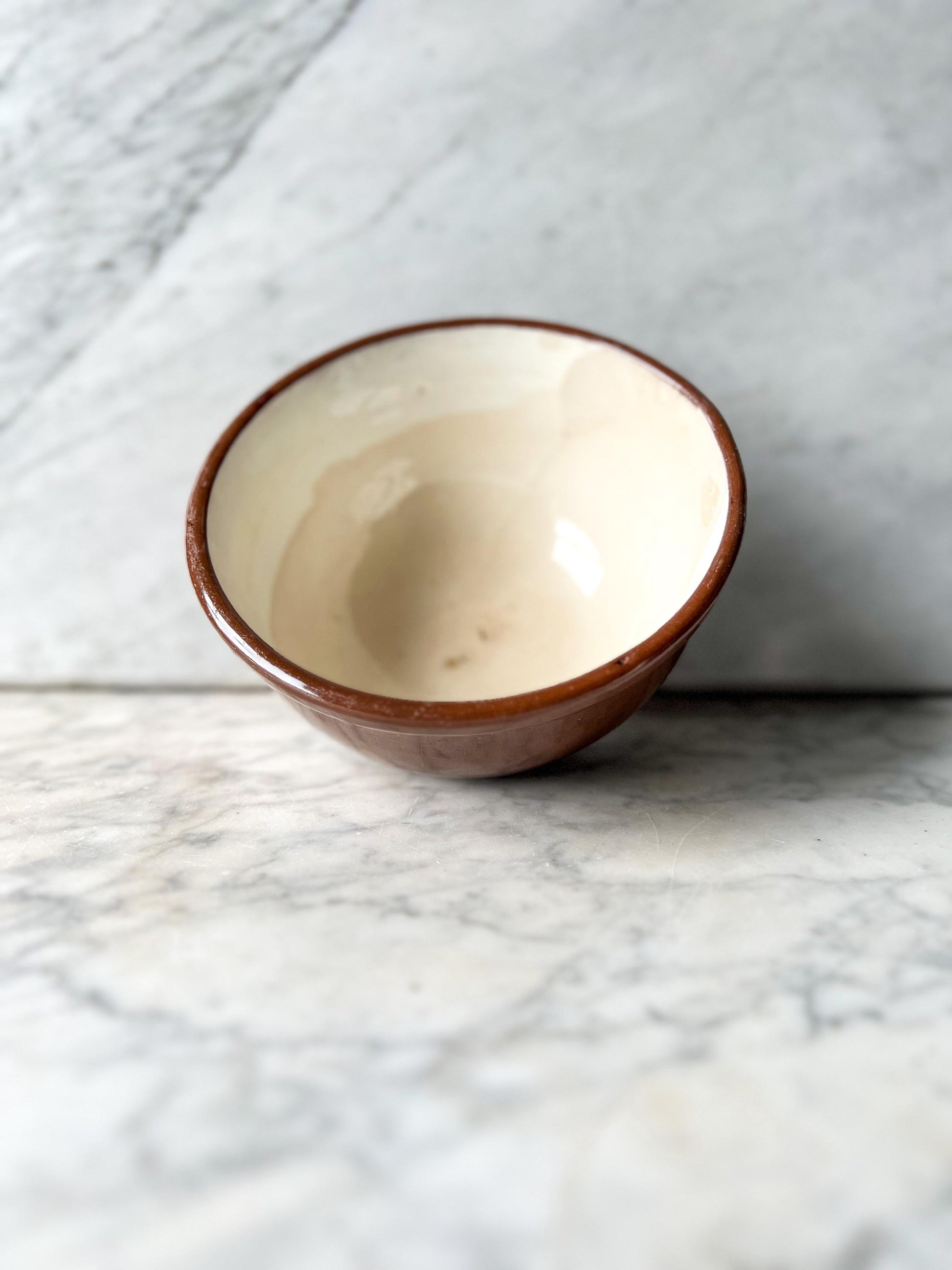Vintage American Brown Glazed Mixing Bowl - Farmhouse kitchenware circa 1950s