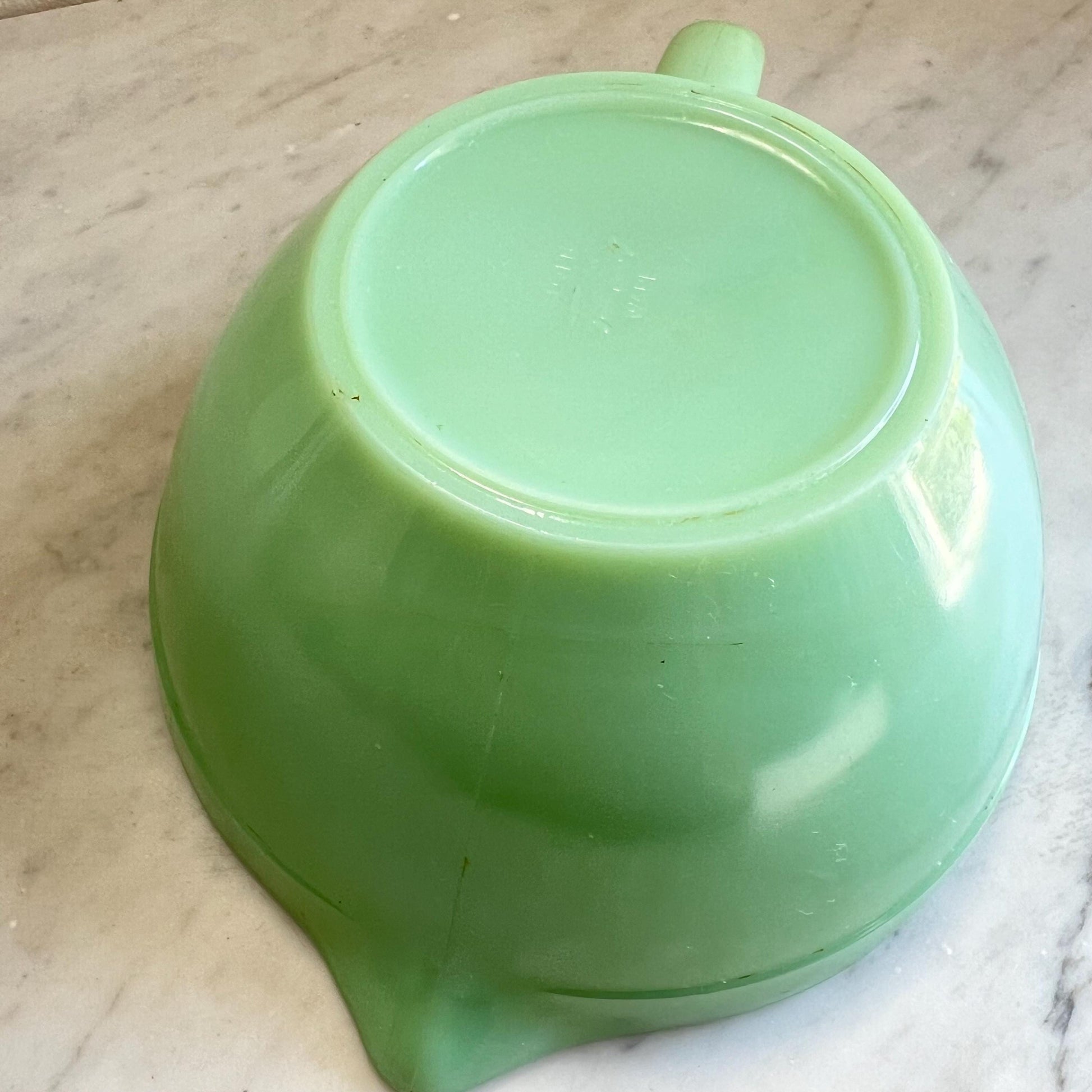 Vintage Jadeite Batter Bowl with Pour Spout & Handle — Fire-King / Anchor Hocking Green Milk Glass