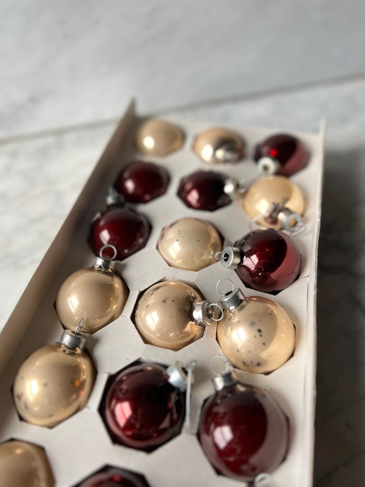 18 Trim A Home Christmas Holiday Ornaments