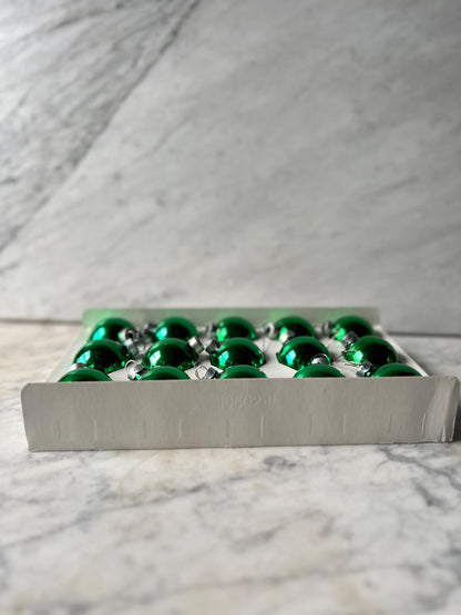 Pyramid Rauch 15 Green Christmas Ornaments