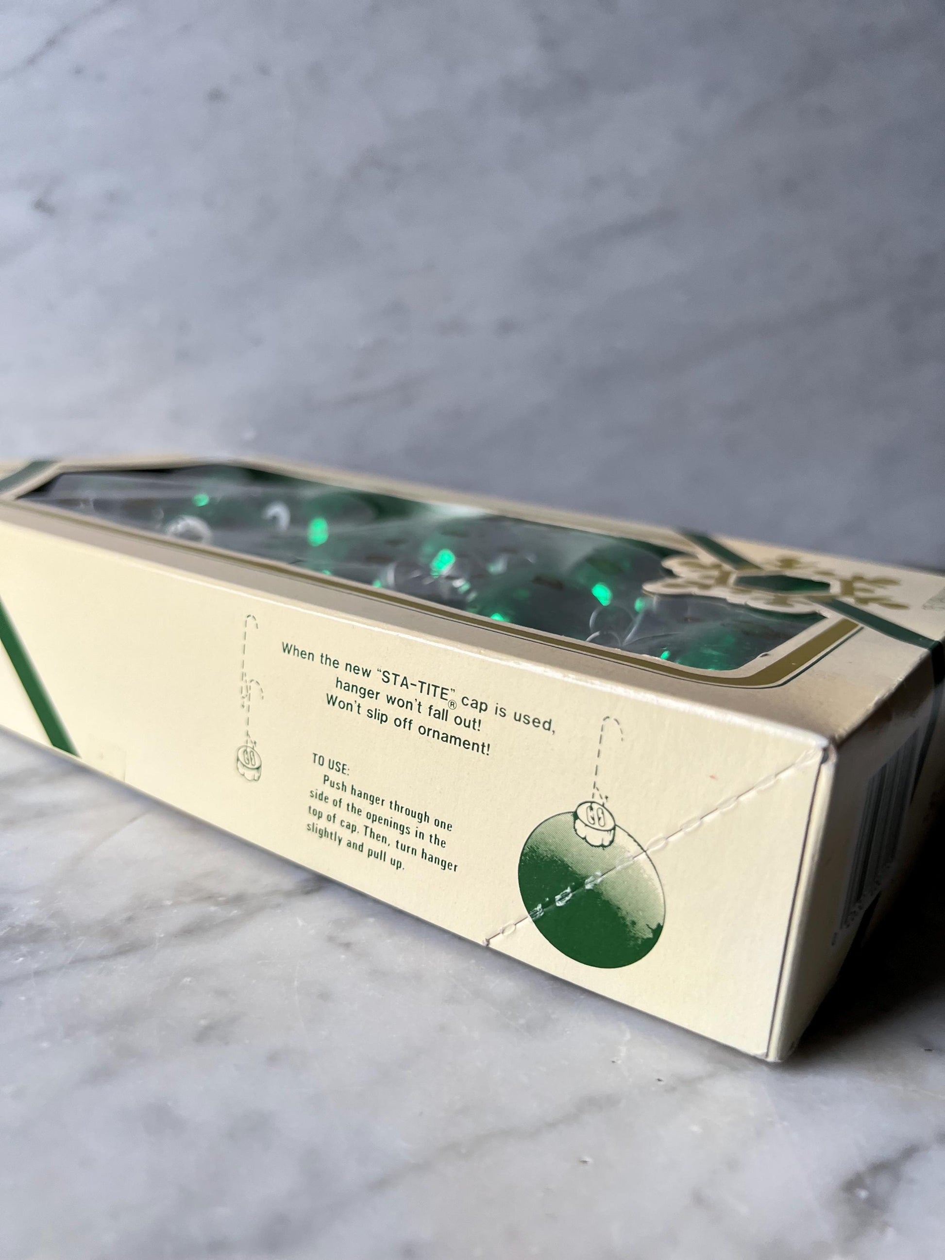 Pyramid Rauch 15 Green Christmas Ornaments