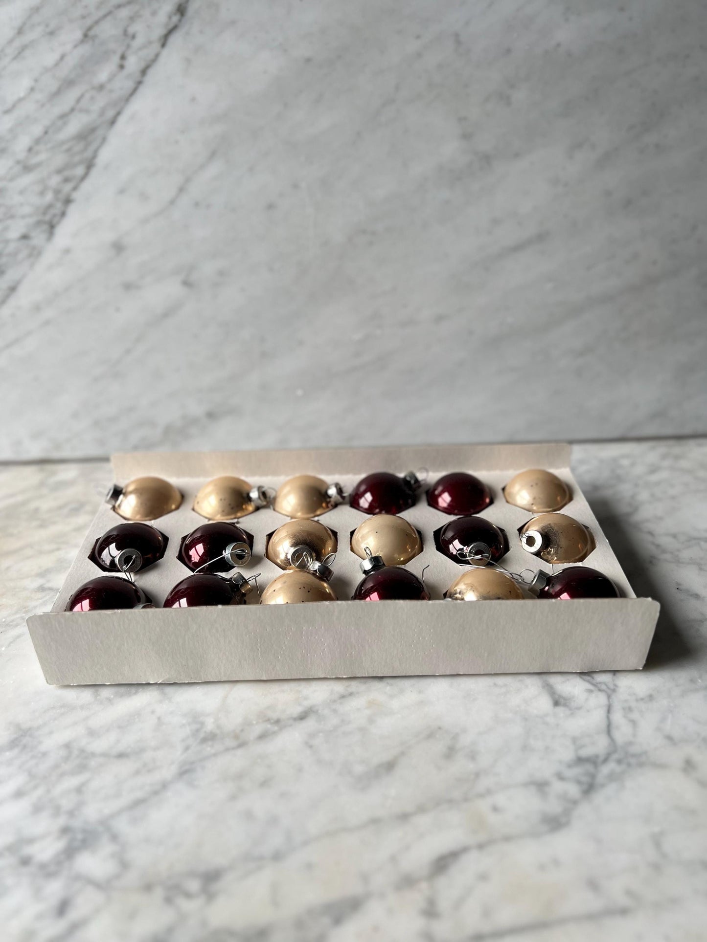 18 Trim A Home Christmas Holiday Ornaments