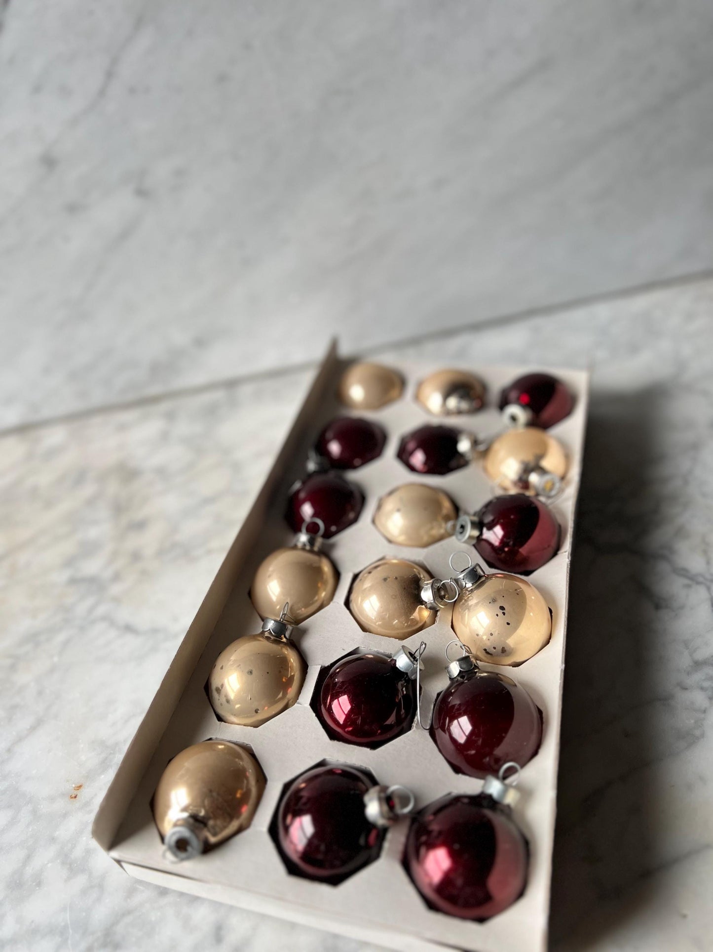 18 Trim A Home Christmas Holiday Ornaments