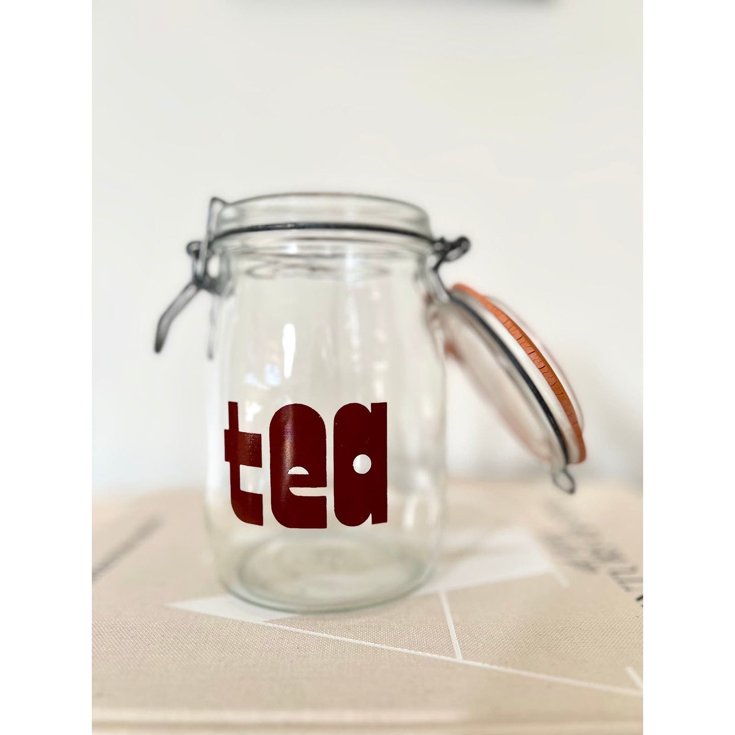 Triomphe Glass 1-Liter Tea Canister with Red / Brown Lettering 80s