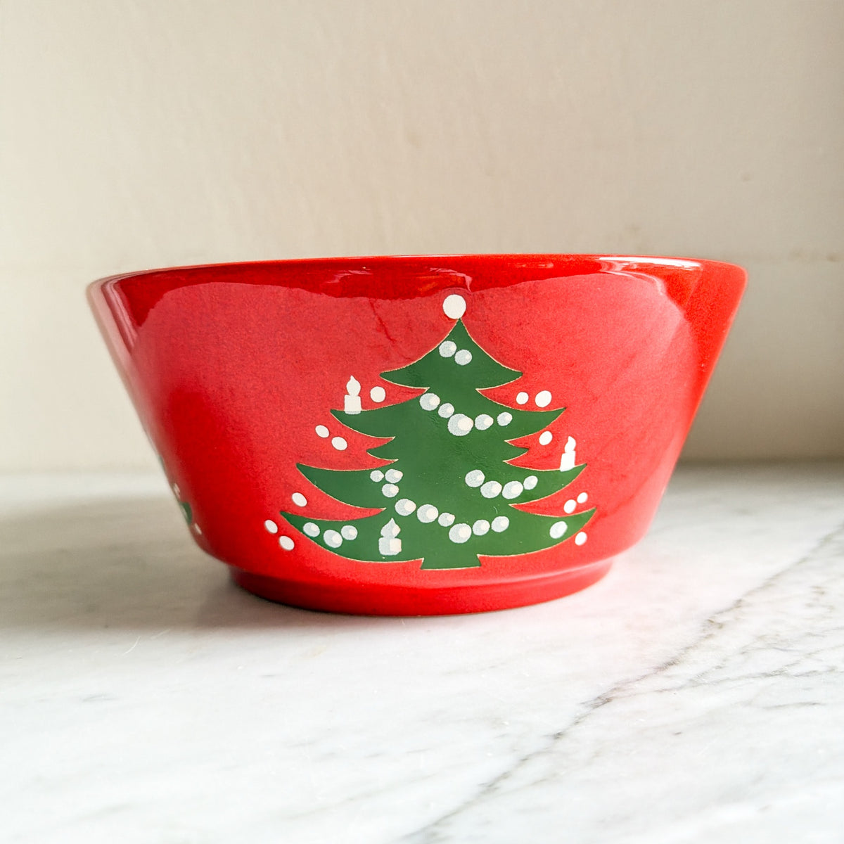 Vintage Waechtersbach red Christmas tree ceramic bowl front view