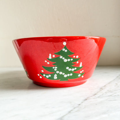 Vintage Waechtersbach red Christmas tree ceramic bowl front view